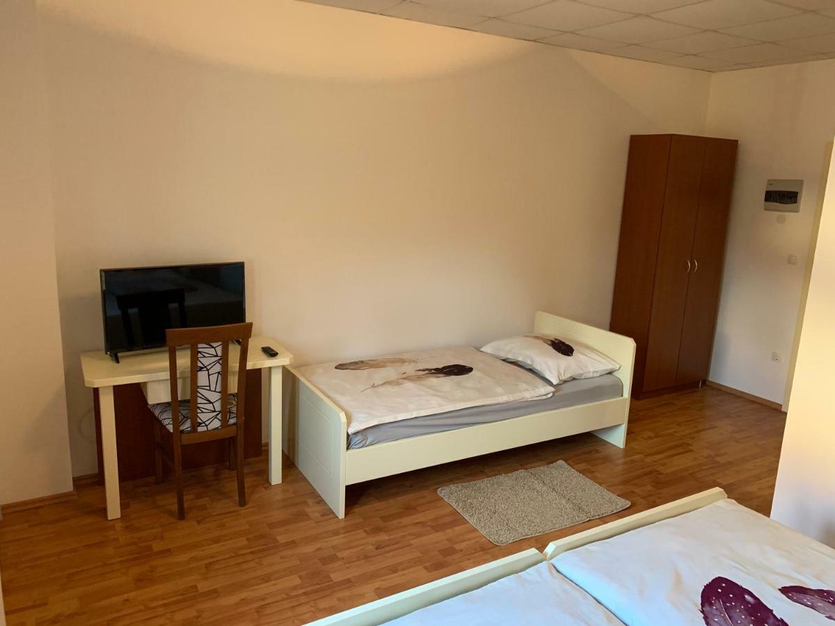 Vinarija Zlatar Hotel Екстериор снимка