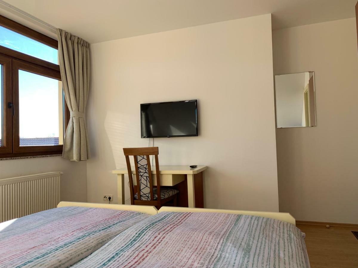 Vinarija Zlatar Hotel Екстериор снимка