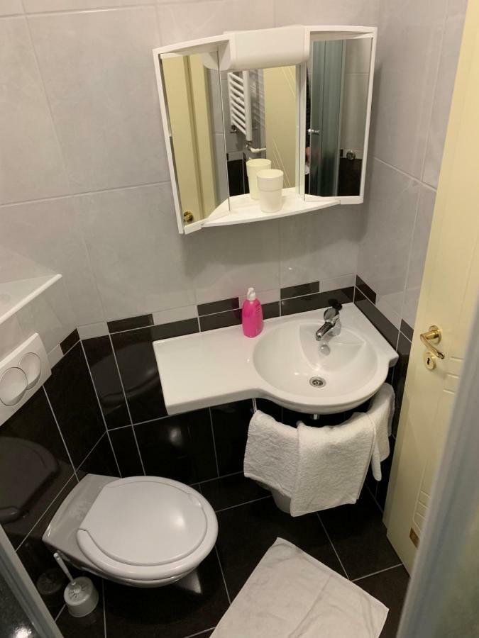 Vinarija Zlatar Hotel Екстериор снимка