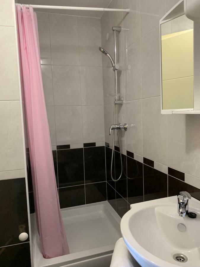 Vinarija Zlatar Hotel Екстериор снимка