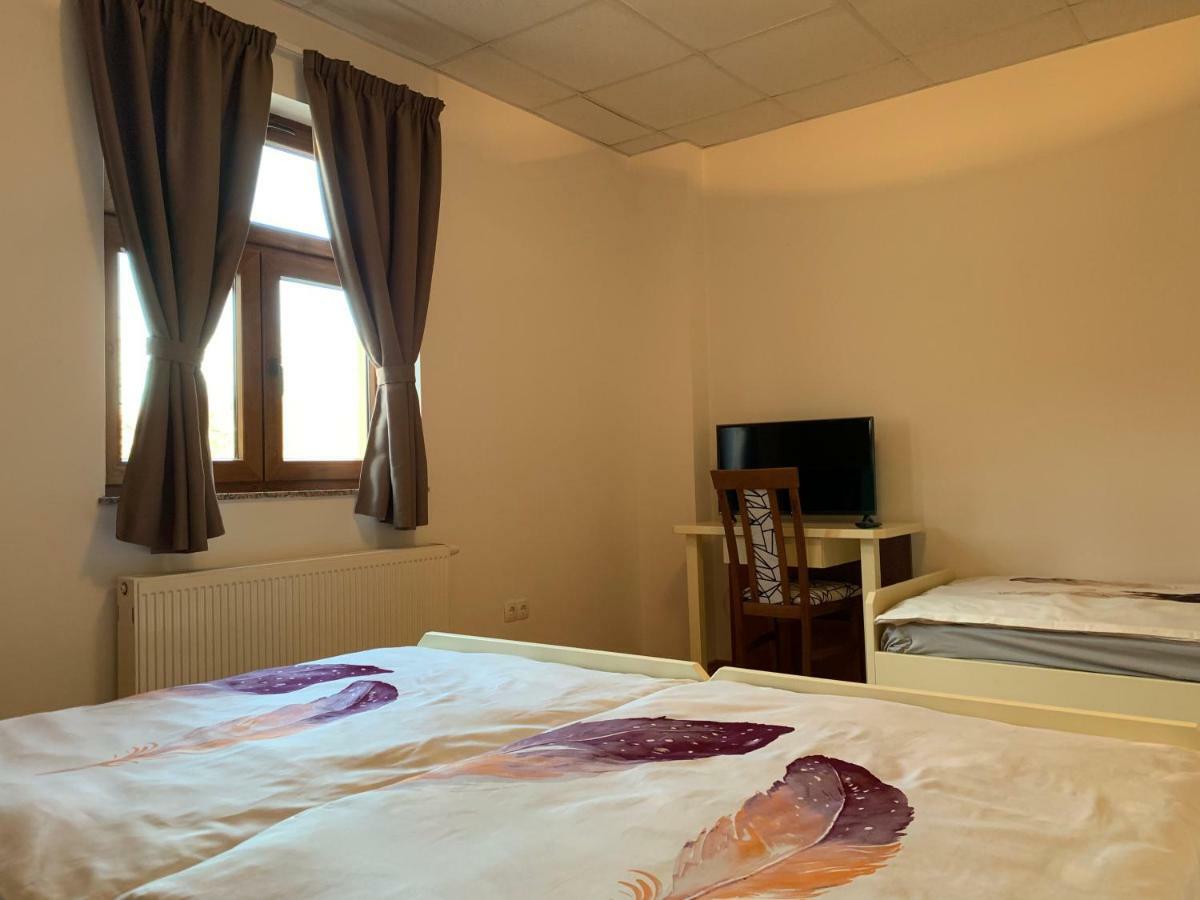 Vinarija Zlatar Hotel Екстериор снимка