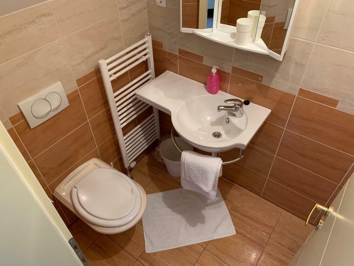 Vinarija Zlatar Hotel Екстериор снимка